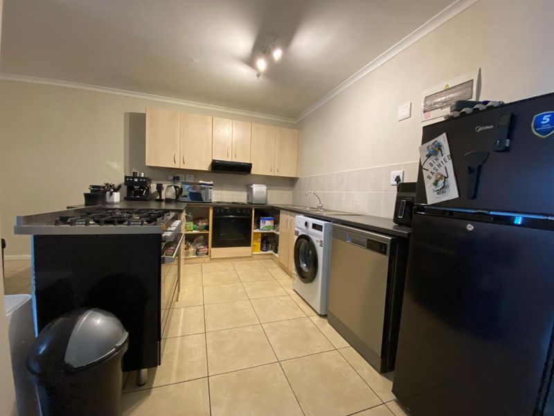 Sunny North Facing Apartment with Mountain Views - Photo 9