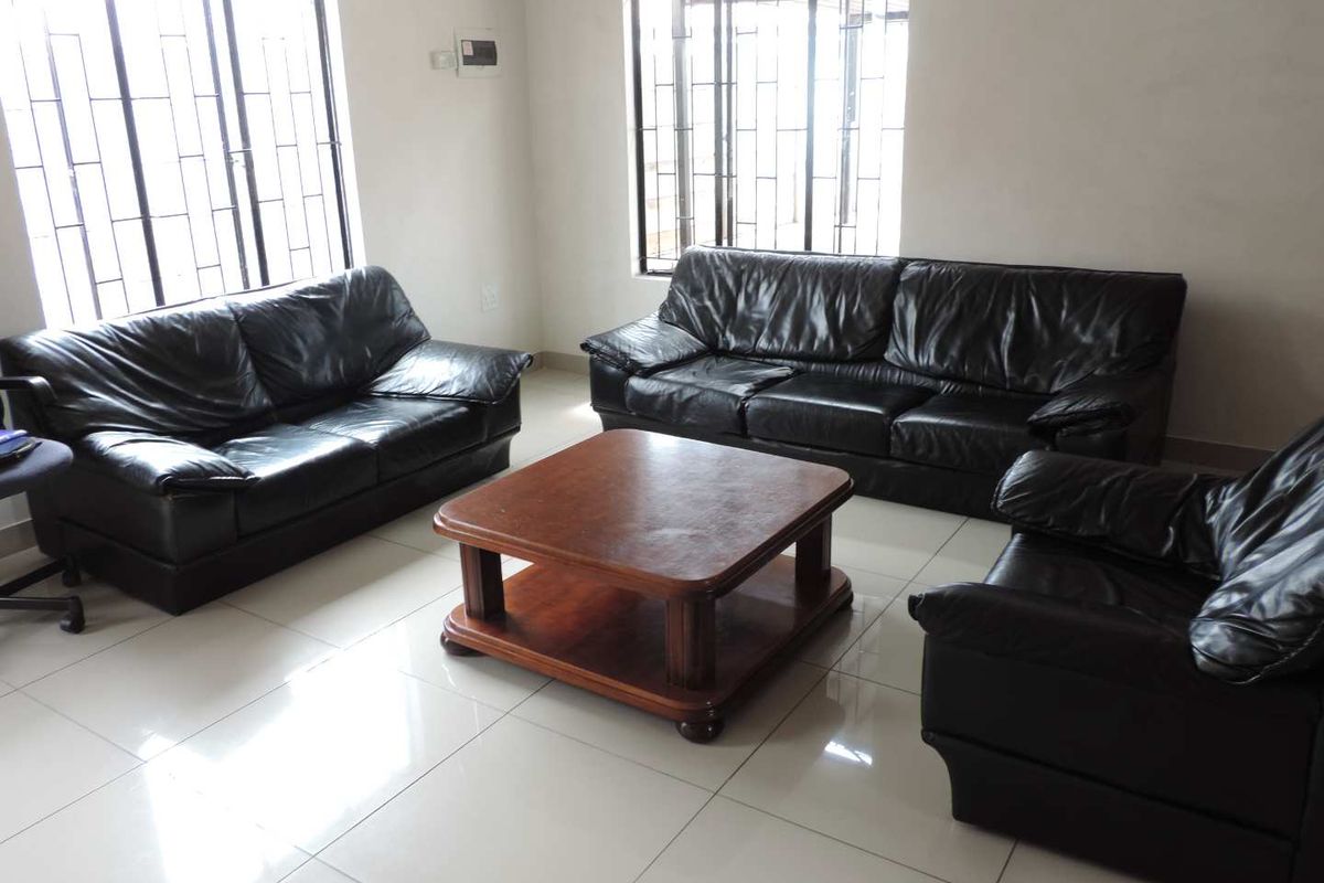 Immaculate home in Leopards Rest, Albertsdal - Photo 2