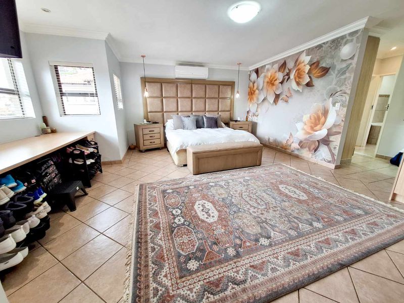 Magnificent 4 Bedroom Mansion for Sale in the popular The Wilds Security Estate! The Entertainers Dream! - Photo 3