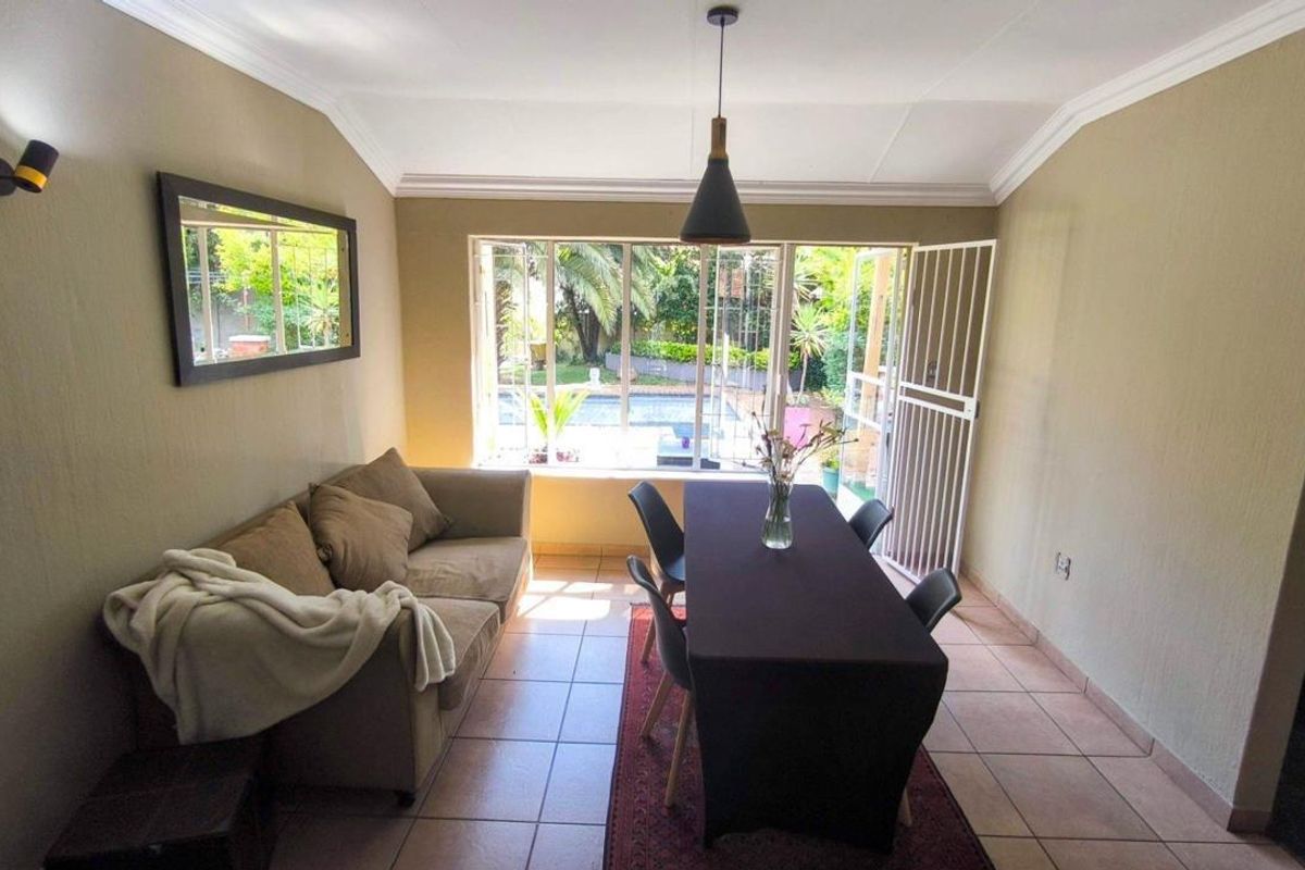 Versatile Family Home with Two Income-Generating Flats - Photo 4