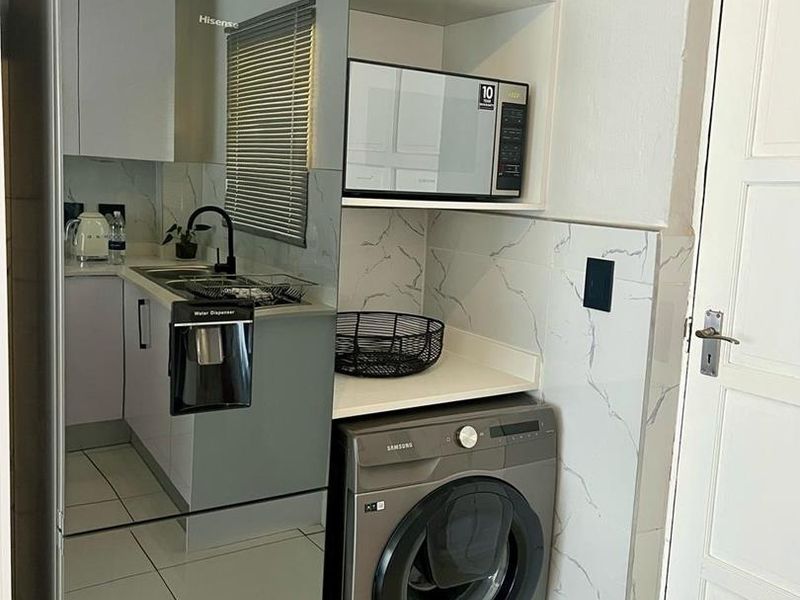 A BEAUTIFUL APARTMENT IN HONEYDEW AWAITS YOU - Photo 7