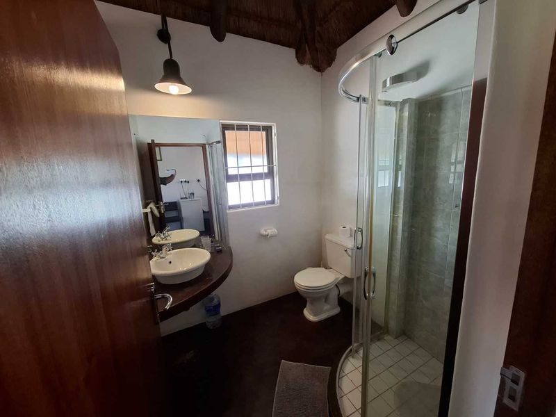 ENDLESS POSSIBILITIES! HOME WITH CHALETS AND PANORAMIC VIEWS. - Photo 6