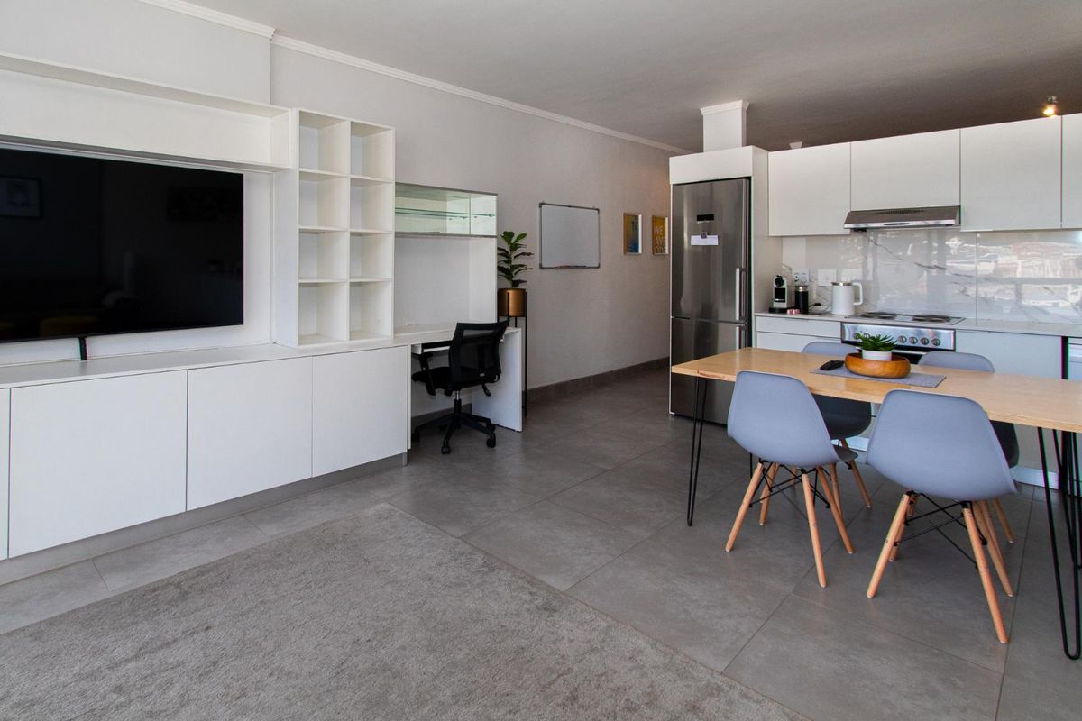 CITY LIVING WITH TABLE MOUNTAIN VIEWS - Photo 5