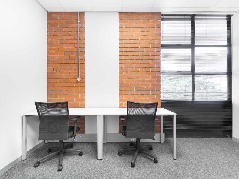 Private office space tailored to your business’ unique needs in Regus Black River Park - Photo 2