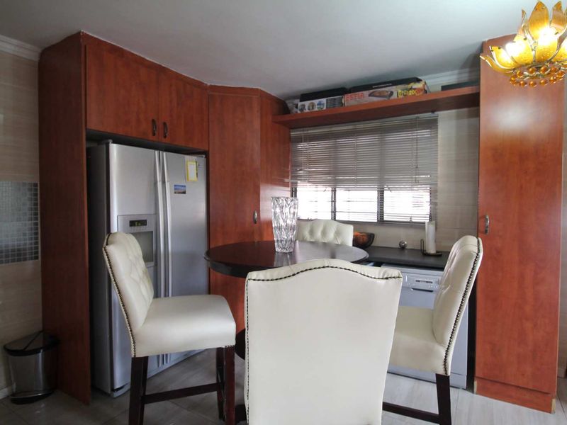 4 Bedroom house for sale in Cosmo City - Photo 9