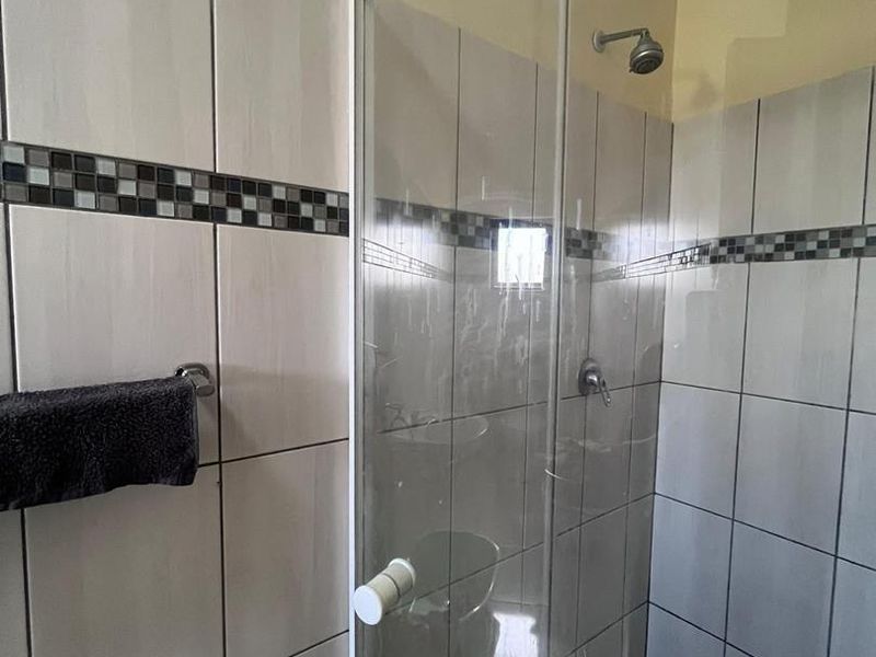 3 Bedrooms Townhouse For Sale In Otjomuise - Photo 8