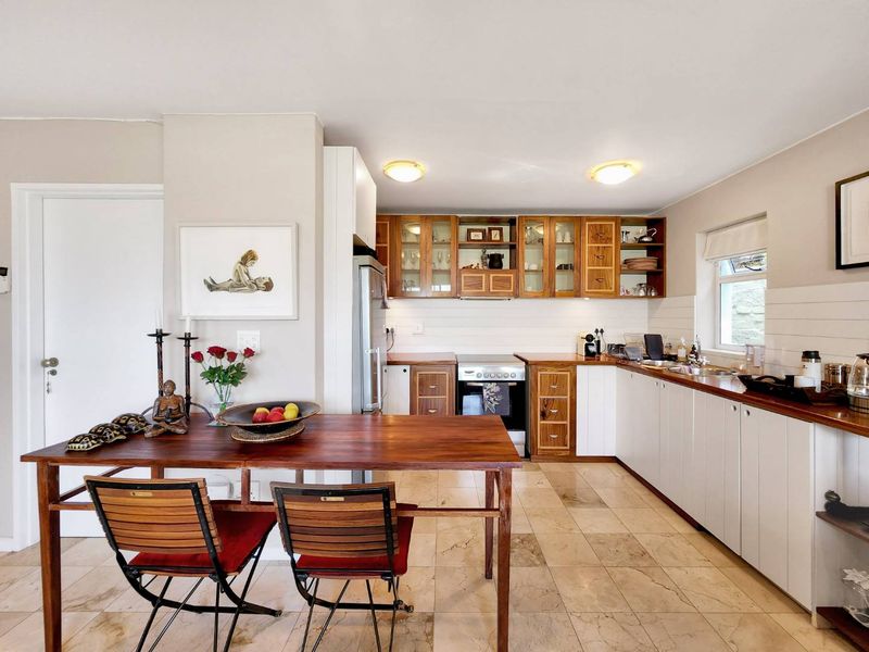 Charming Tamboerskloof Residence with Views - Photo 9