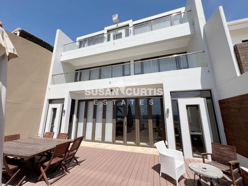 Stunning Beachfront Modern Home - Photo 10