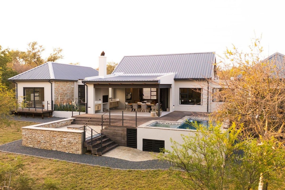 Immaculate home for sale in an excellent location. - Photo 3