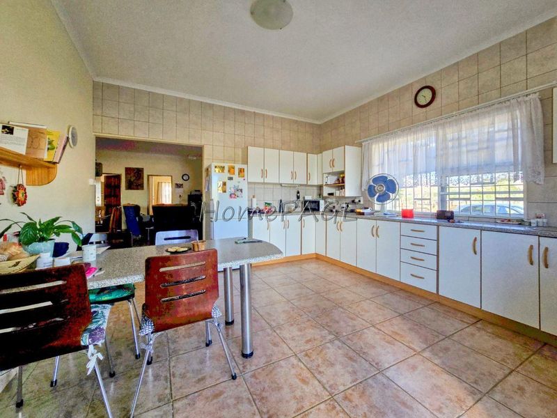 Usakos:  Smallholding close to Town is for Sale - Photo 3