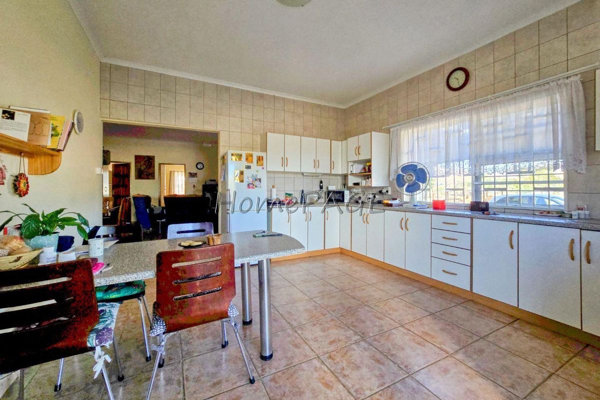Usakos:  Smallholding close to Town is for Sale - Photo 3