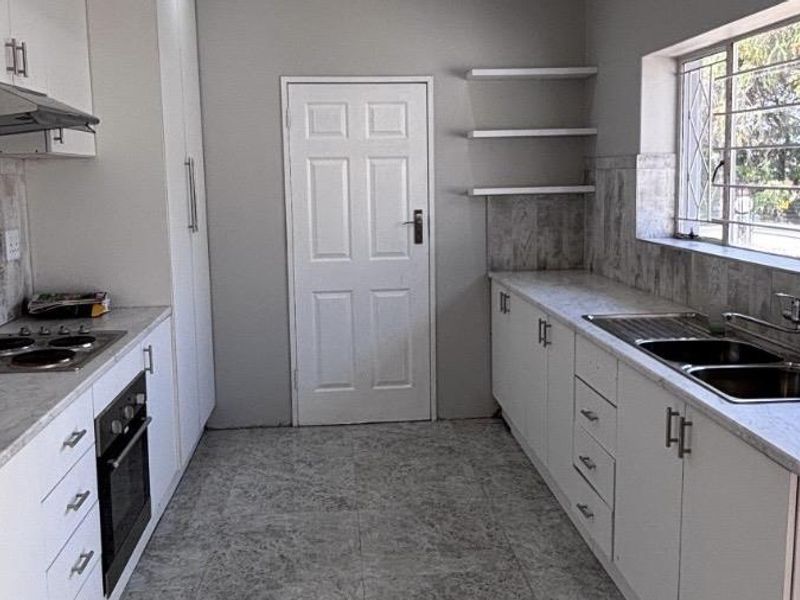 3 Bedroom House to Rent in Edleen Kempton park - Photo 1