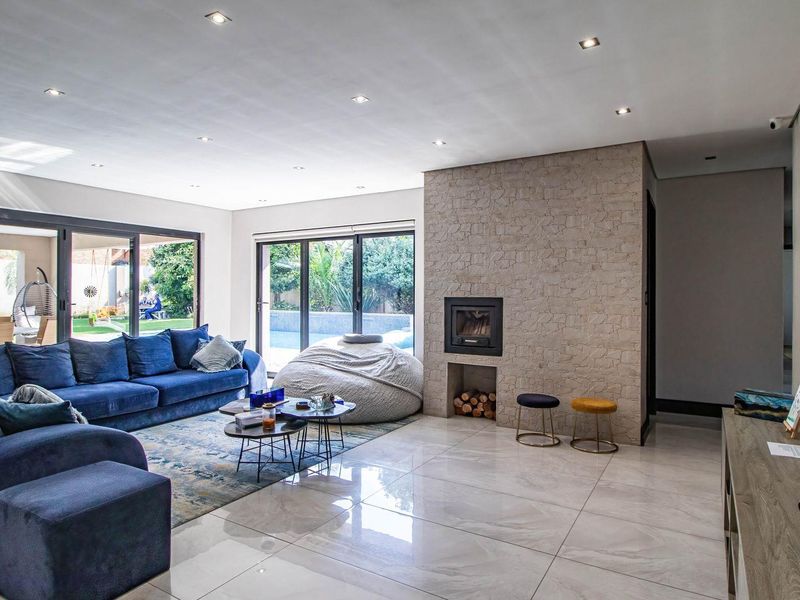 Entertain in Style: Luxurious 5-Bedroom Family Haven! - Photo 8