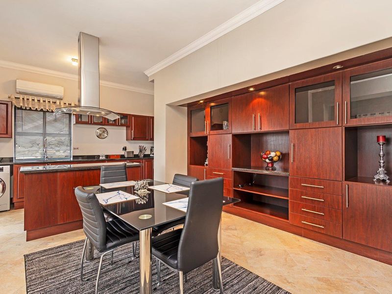 Discover the Ultimate in Exclusive Luxury and Privacy: Majestic Tuscan Mansion with Panoramic Views - Photo 8