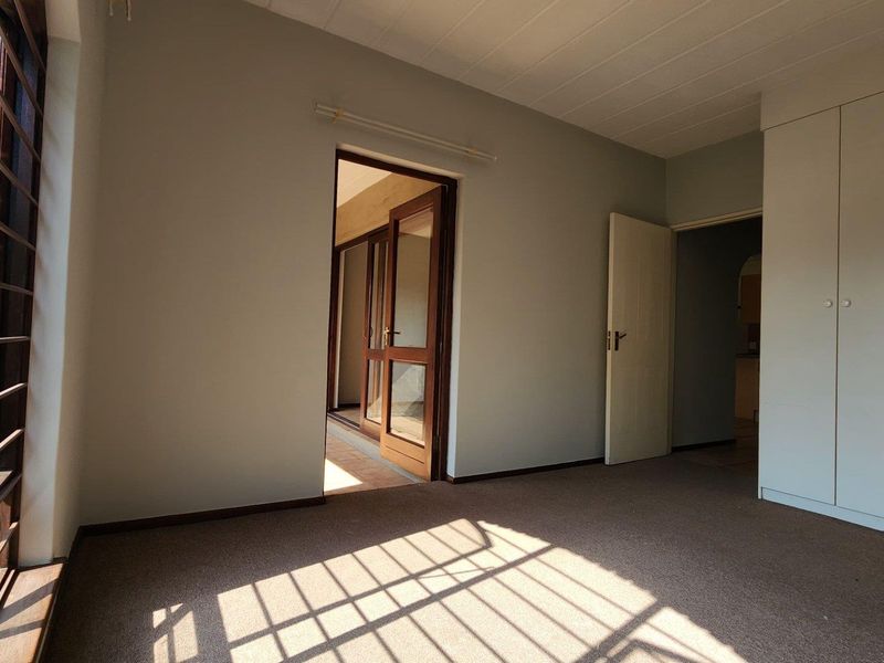 2 Bedroom Apartment to Rent in Via Positano - Photo 7