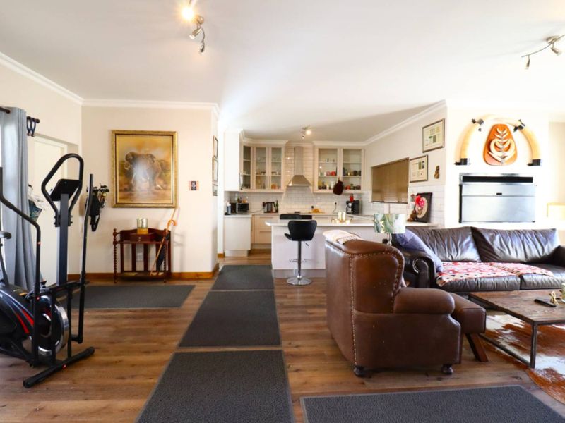 3-Bedroom Modern House For Sale - Ocean View Swakopmund - Photo 2