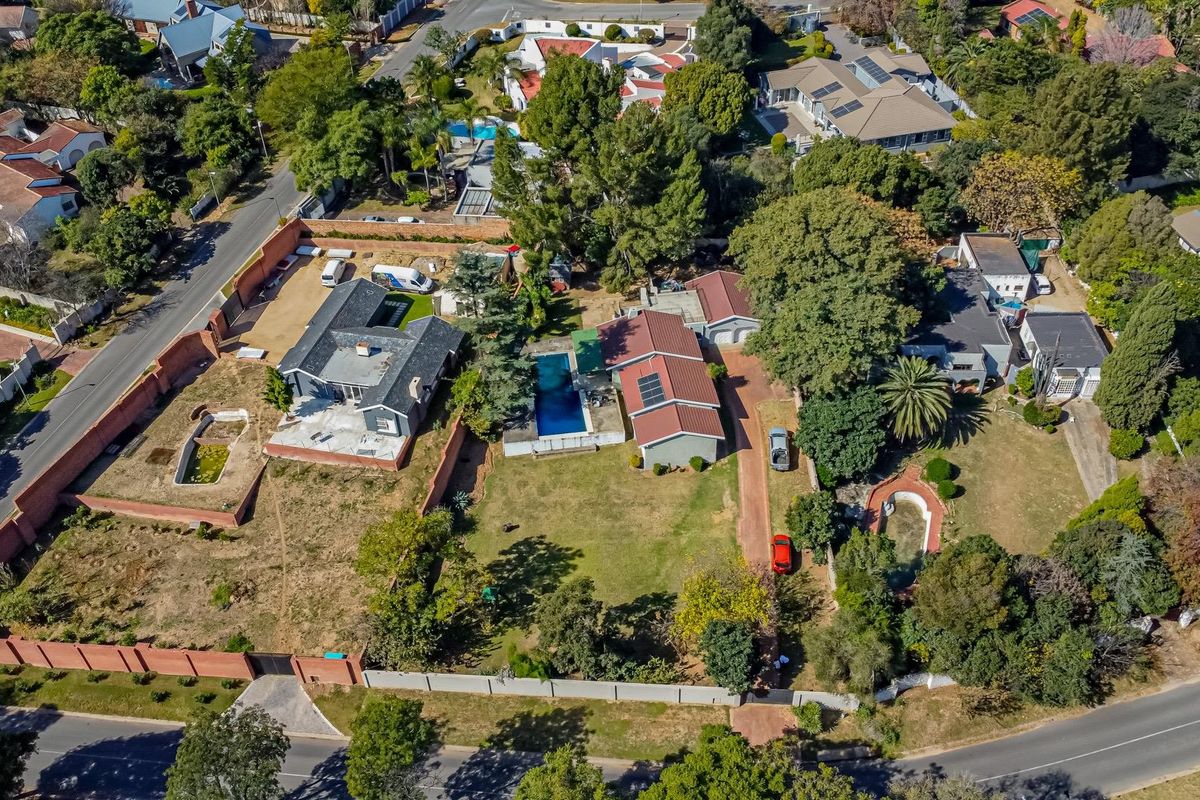 4 Bedroom Standalone House on a 2005 sqrm land in Bryanston West – Ideal for Developers for Investment - Photo 3