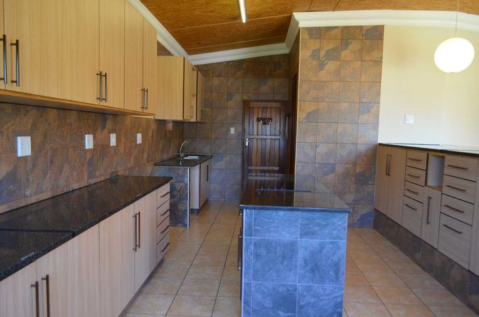 Property #2480814, House For Sale in Okahandja Central