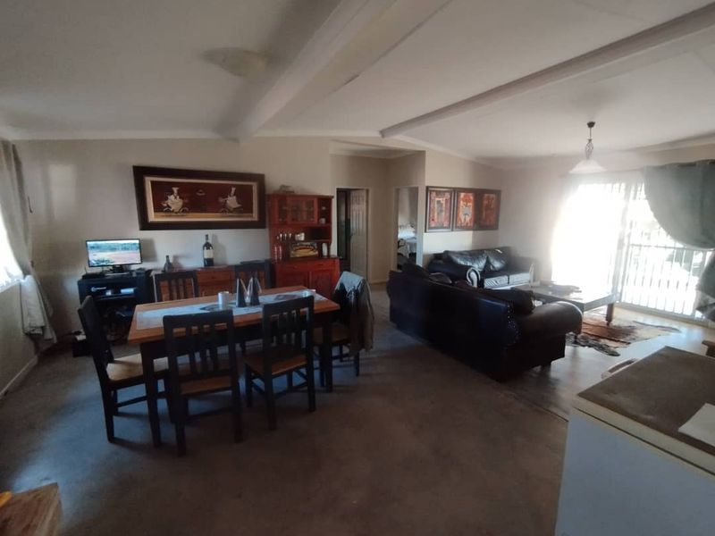 FOR SALE : AGRICULTURAL / GAME SMALL HOLDING, NAMIBIA - Photo 3