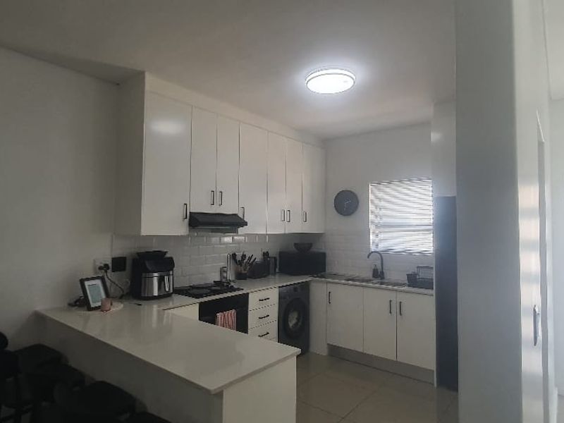 2 Bedroom Apartment Urgent Sale - Photo 5