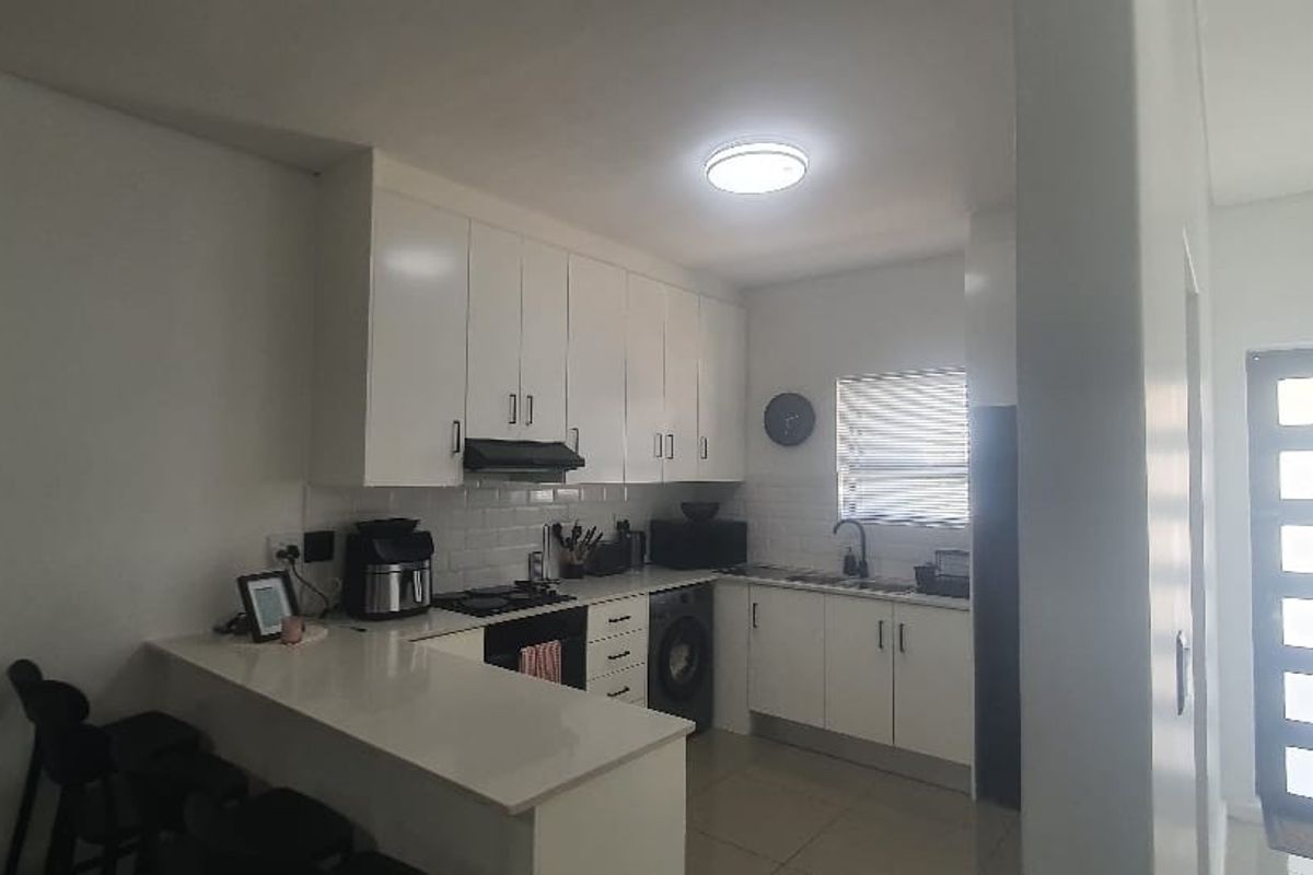 2 Bedroom Apartment Urgent Sale - Photo 5