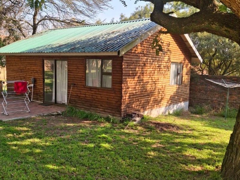 2 Bedroom Garden Cottage in Glen Austin - Photo 1
