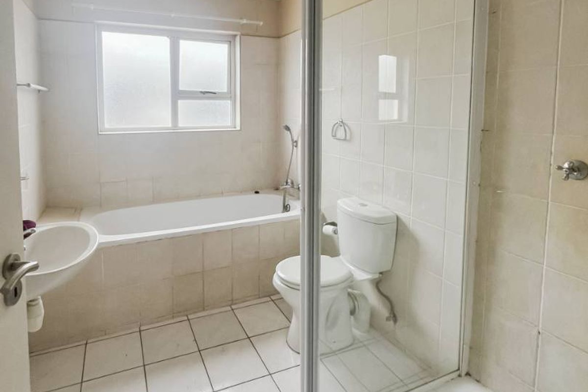 Secure corner unit townhouse for sale - Photo 4