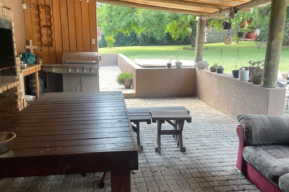 Priced to sell property - Photo 5