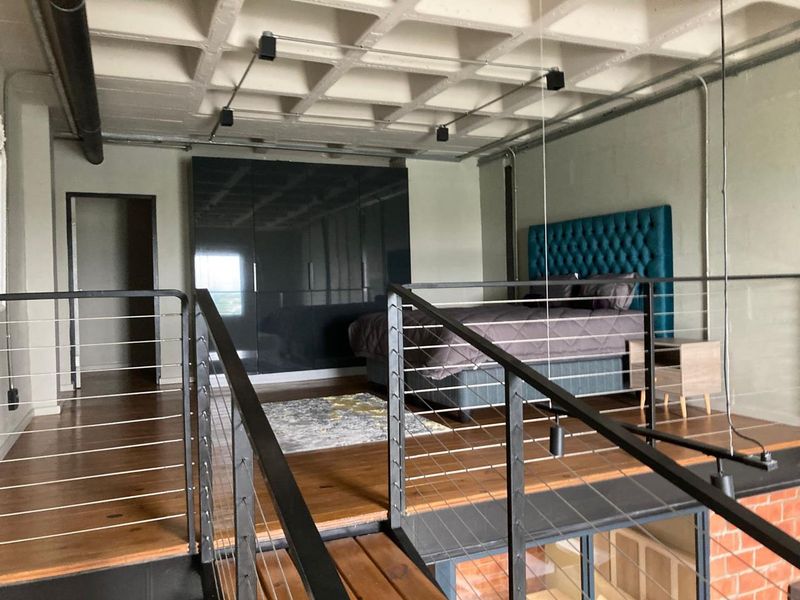 Stylish industrial Loft Apartment / spacious and low Levy - Photo 10