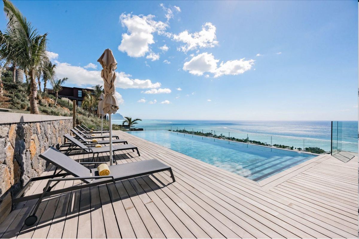 Ultimate Luxury Living - Where Prestige Meets Paradise. - Photo 2