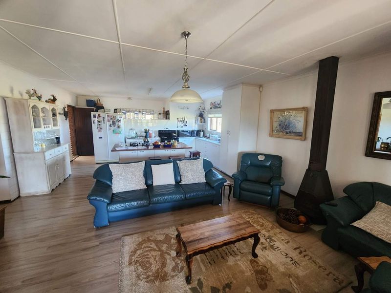 NEAT WELL MAINTAINED WELL LOCATED SMALLHOLDING - Photo 8