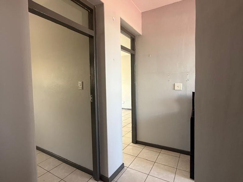 Own the view, own the lifestyle. - Photo 5