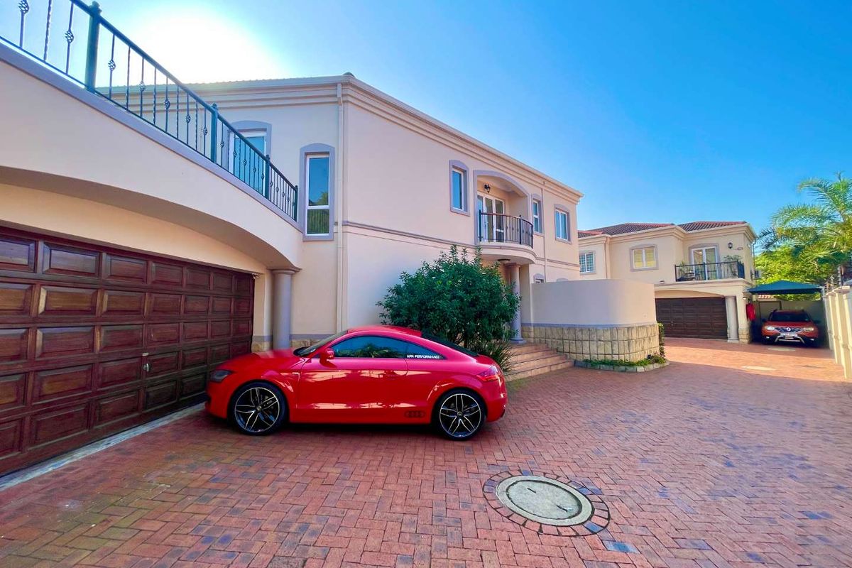 Hendra Estates - Pet Friendly 3 Bedroom Townhouse for Sale!! - Photo 2