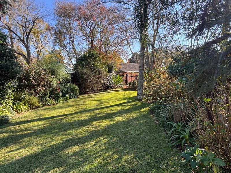 Charming 2-Bedroom House with Loft and Manicured Garden in Howick - Photo 10
