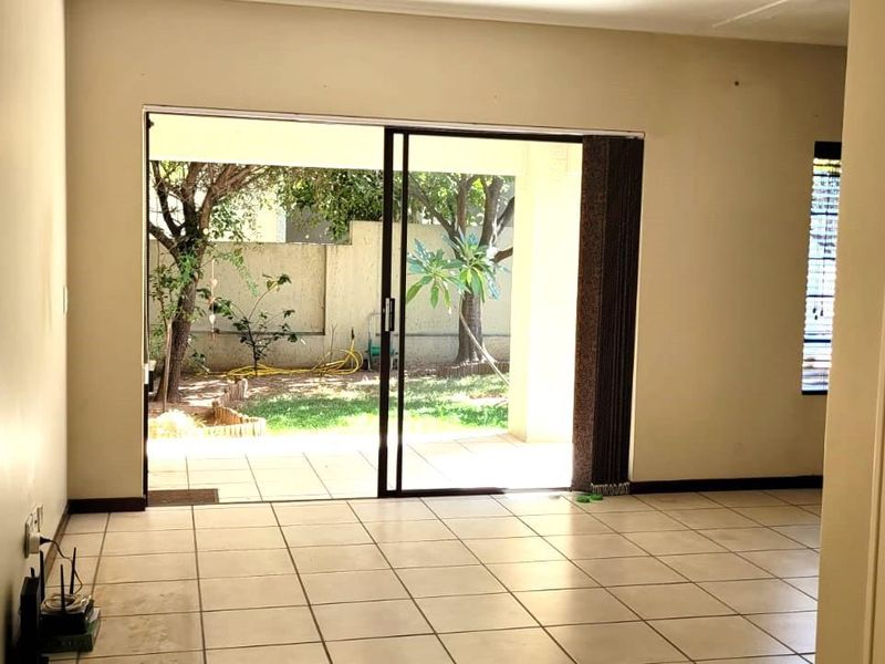 2 Bedroom Garden Duplex for Rent in Cedar Hills Private Estate - Photo 7