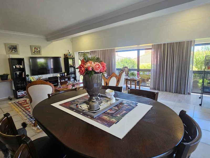 Breathtaking views & elegant living in Hartenbos - Photo 6