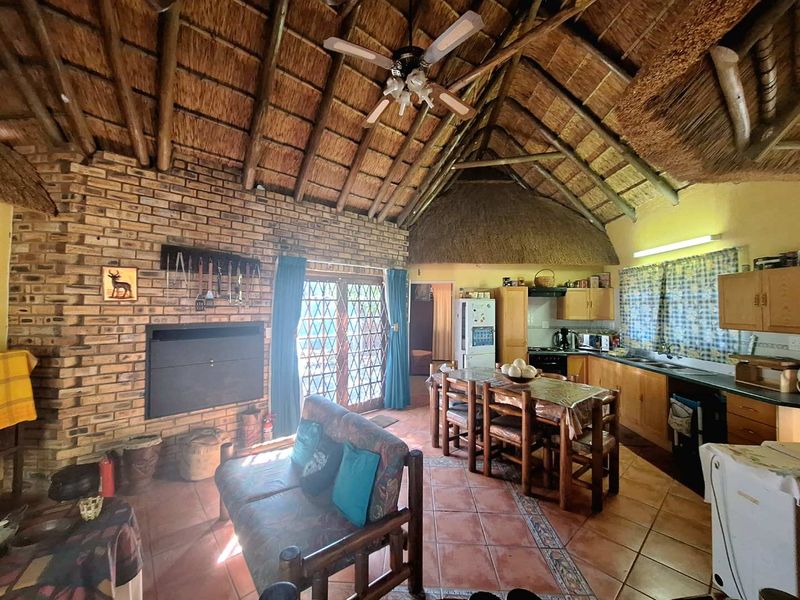 Charming 2-Bedroom House in Prime Location - Fully Furnished - Photo 3