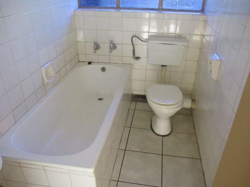 1 BEDROOM FLAT TO RENT IN PRETORIA WEST - Photo 9