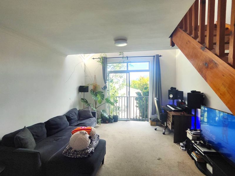 1 bedroom loft style apartment in Plumstead - Photo 2