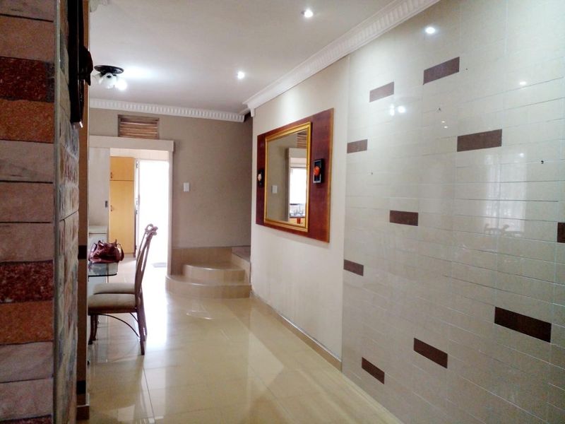 3 Bedroom House for sale in Silverglen - Photo 10