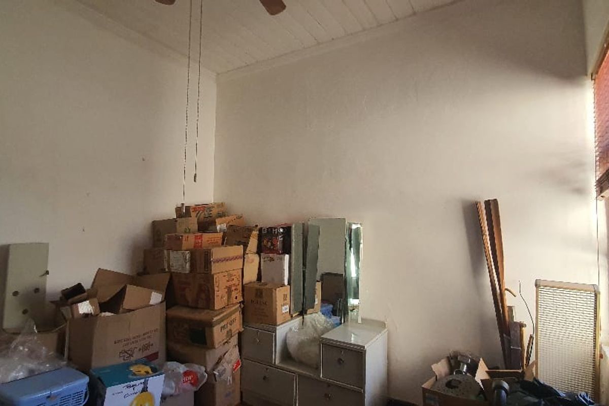 Amazing Views - 6 Bedroom House needs TLC For Sale POA - Photo 4