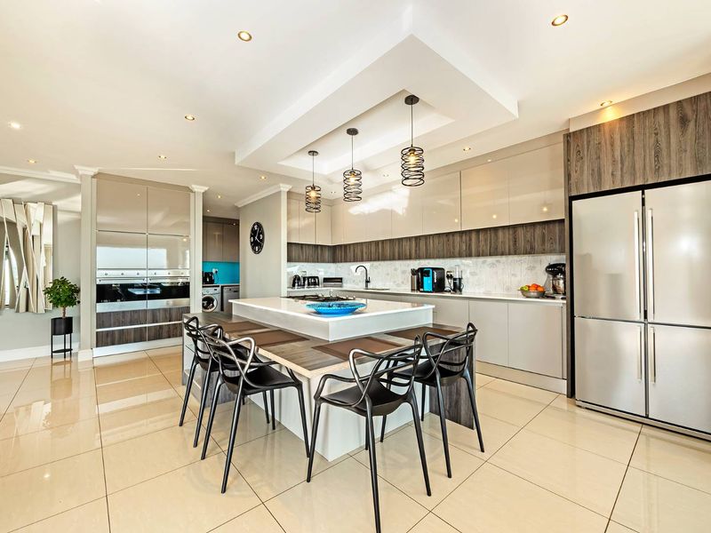 Baronetcy’s Ultimate Masterpiece – Live the Views You’ve Only Imagined - Photo 9