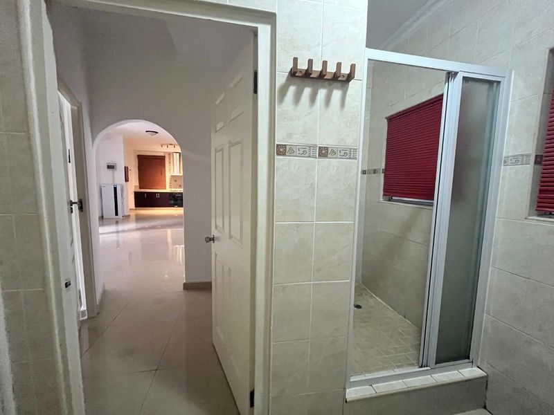 Hendra - Very Spacious 1 Bedroom Umhlanga apartment - Photo 8