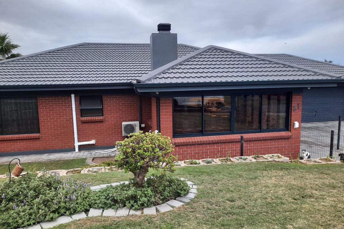 Modern Coastal Family Home with Solar, Indoor Braai Room and Practical Everyday Comfort in Tergniet - Photo 3
