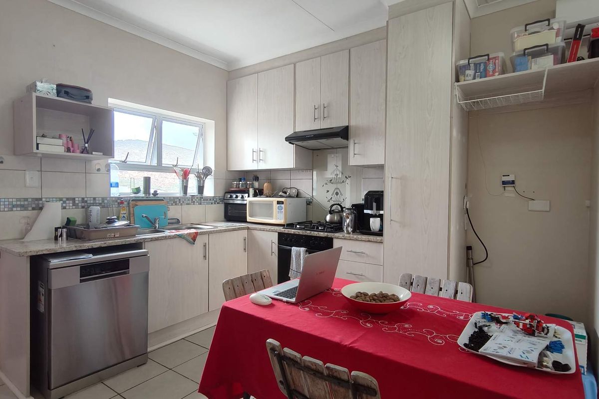 Apartment for sale in neat complex - Photo 4