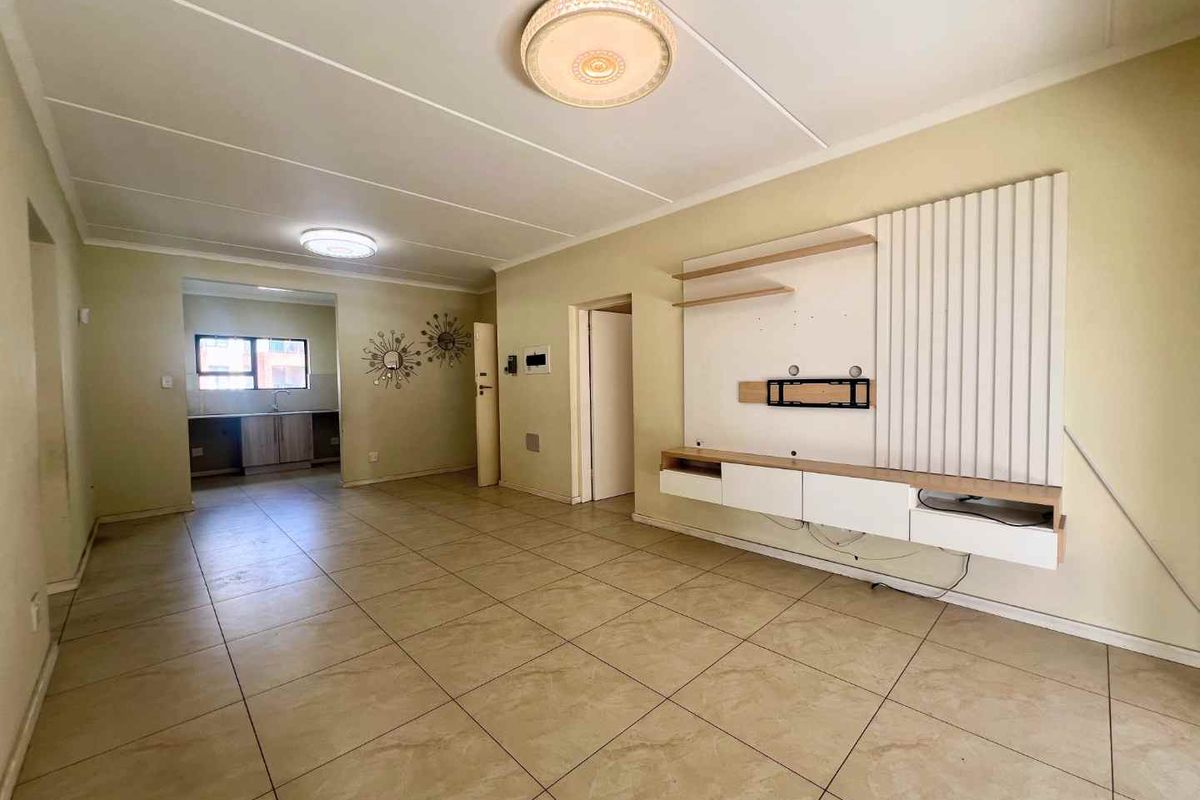 Live Large: 116m2 Apartment with Modern Touches & Family Perks! - Photo 3