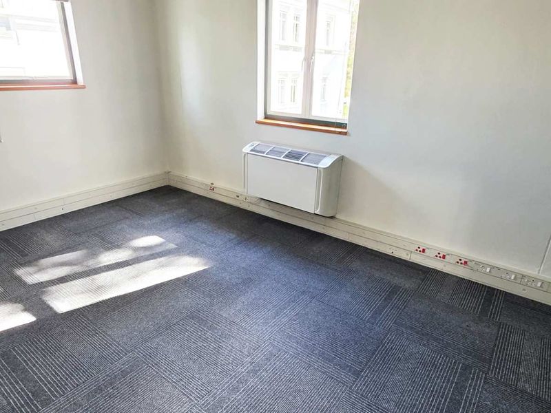 Offices in AAA-Grade Complex in Constantia - Photo 7