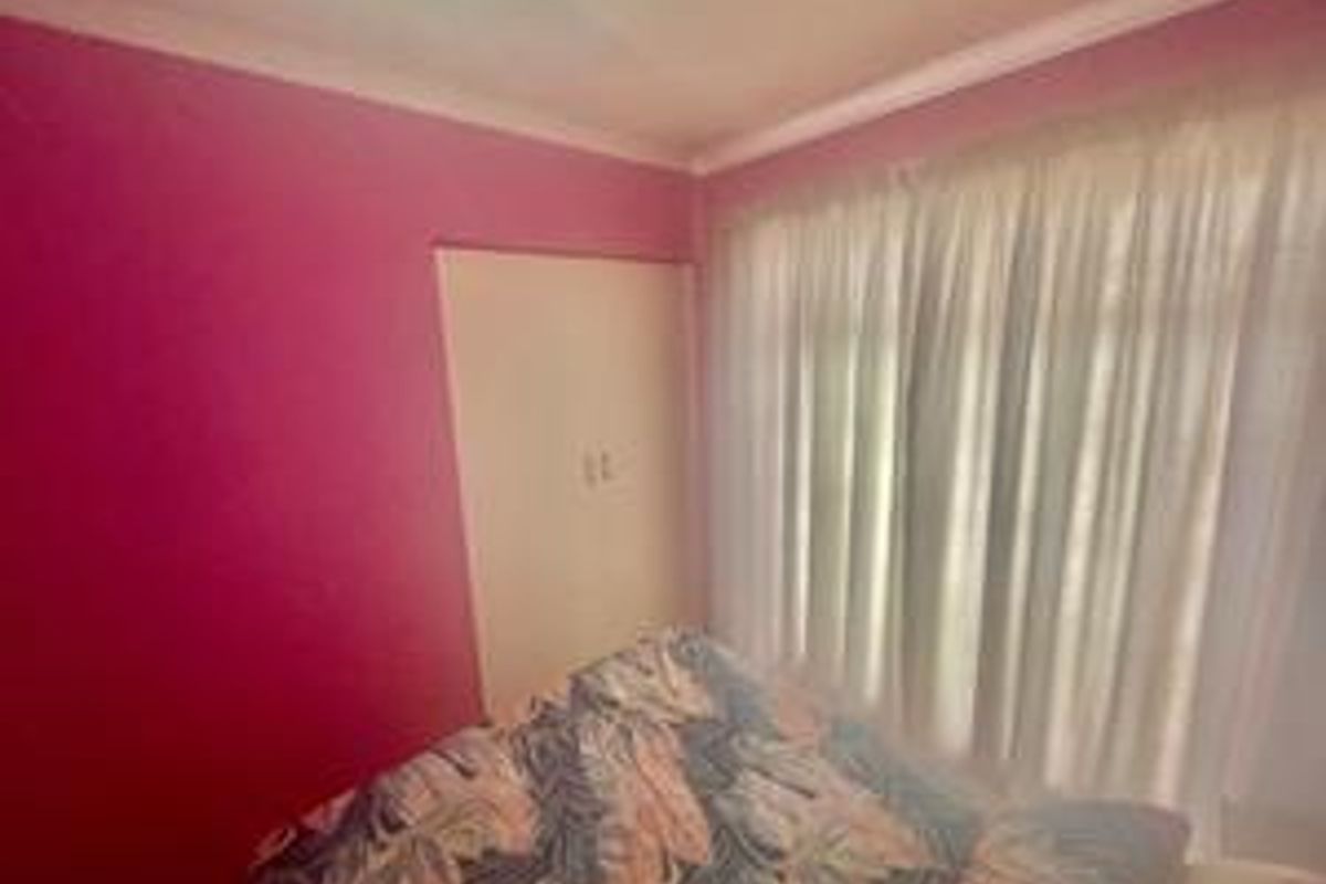 Perfect Family Home in Prime Birch Acres Location! - Photo 5