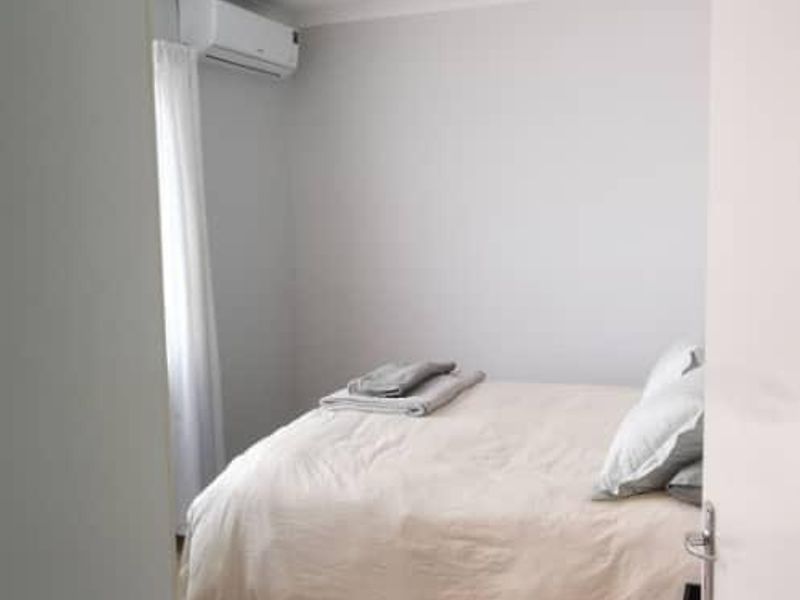 2 Bedroom lock up and go apartment - Photo 7