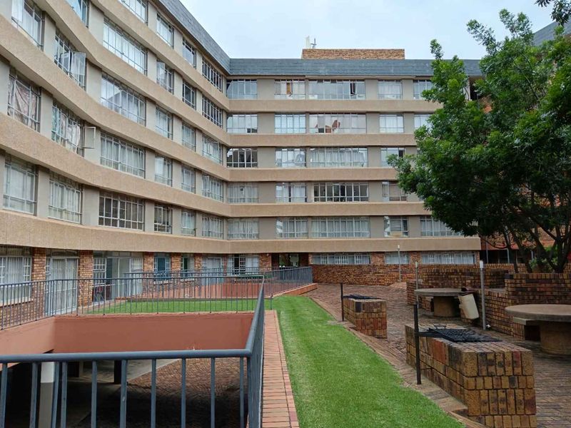1 Bedroom to rent in Hatfield - Photo 2